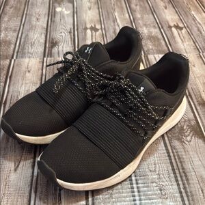 Under Armour Charged Breathe Lace Women’s Sneakers Black and White size 10